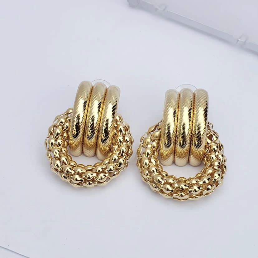 DUBIA GOLD LUXURY FASHION EARRINGS