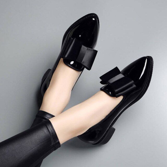 Large Carving Flat Shoes For Women