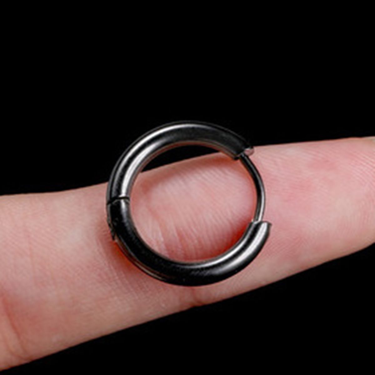 Cross-border High-quality Titanium Steel Ear Buckles Do Not