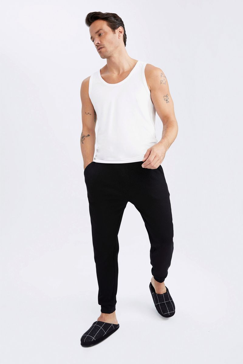 Man Casual Athlete - White