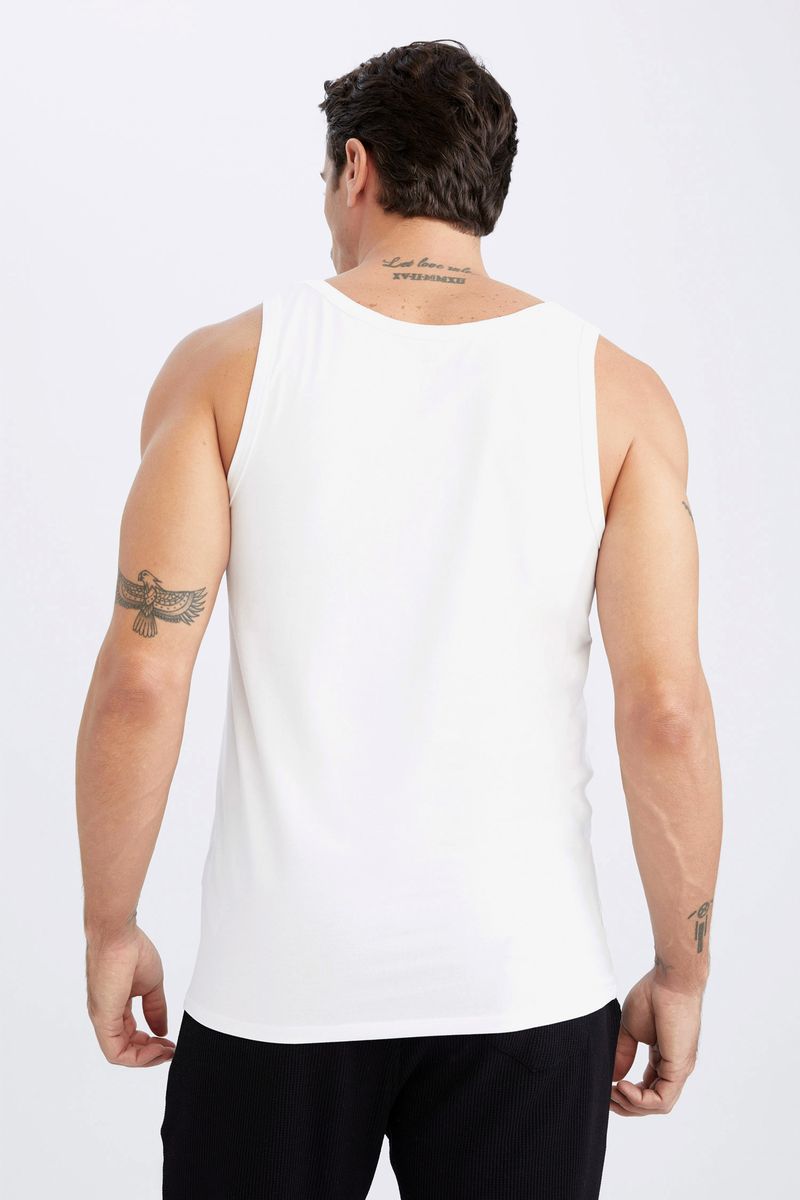 Man Casual Athlete - White