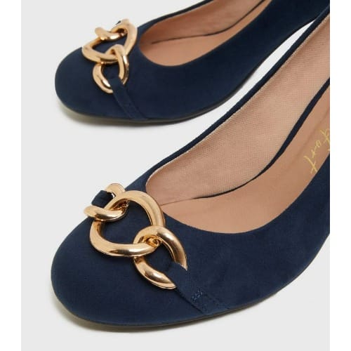 Chain Trim Block Heel - Court Shoes - Navy Blue