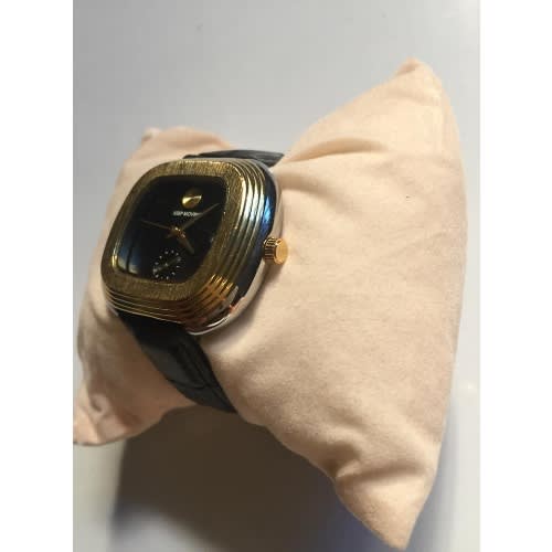 Women's Leather Strap Wrist Watch- Black