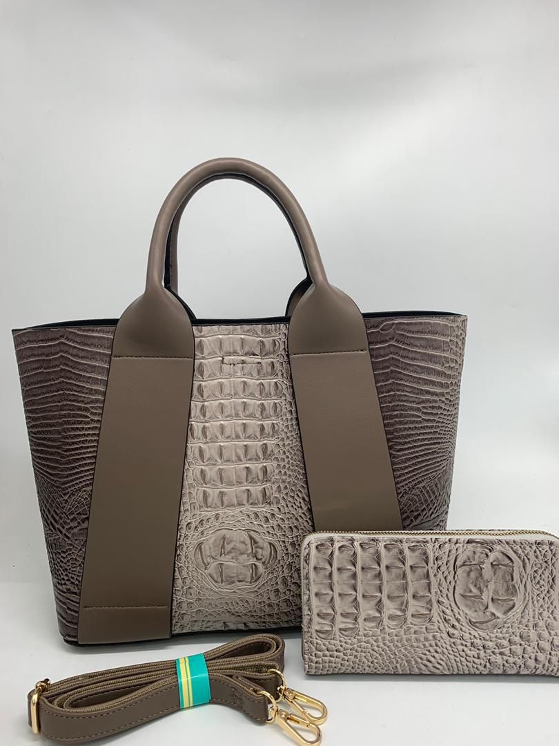 Gray Pearl 2 In 1 Luxurious Chopper Design Handbag For Women