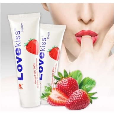 Strawberry Flavor Water Based Sex Lubricant For Male And Female- 100ml