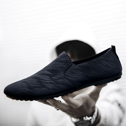 HIGHLY COMFORTABLE AND  SIMPLE SHOE