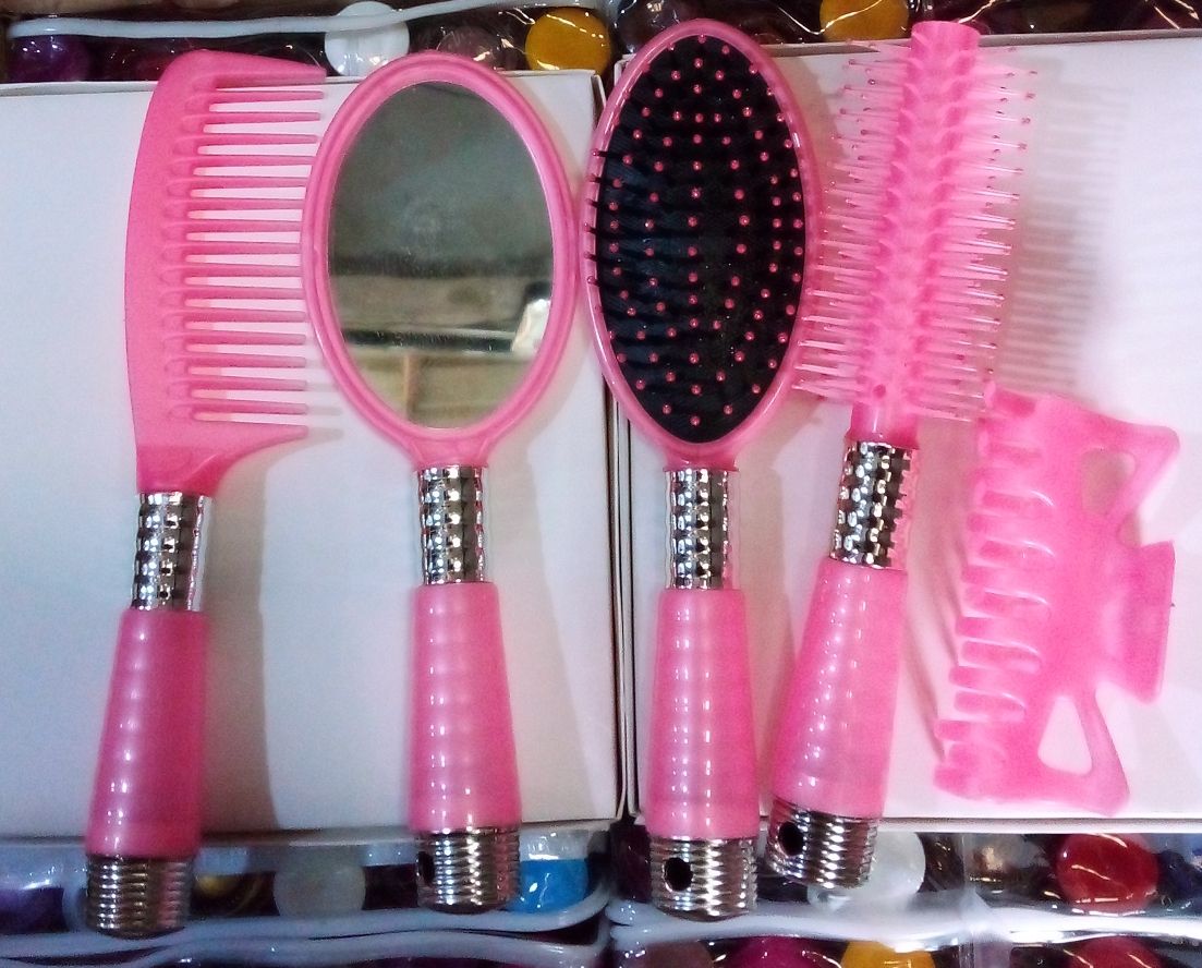 HAIR STYLING BRUSH/COMB SET WITH MIRROR AND HAIR HOLDER