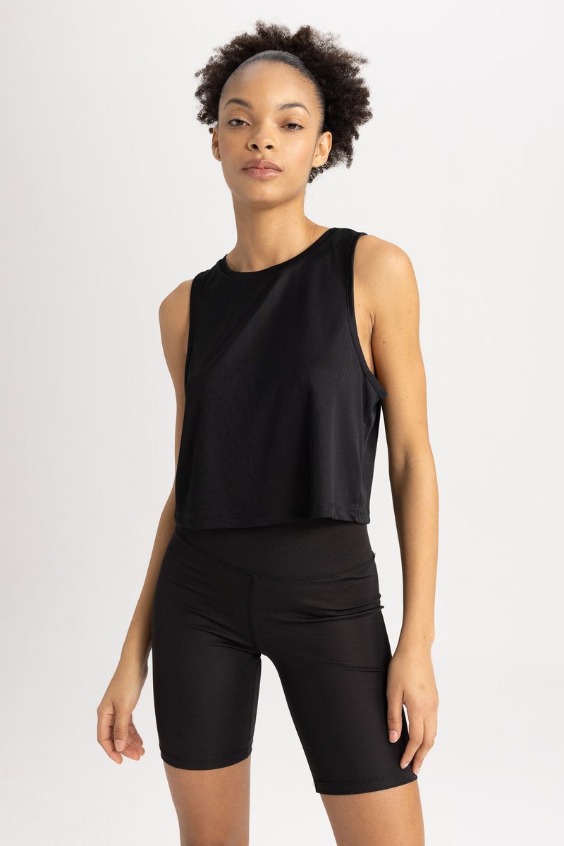 Woman Crop Sleeveless Crew Neck Knitted Athlete - Black