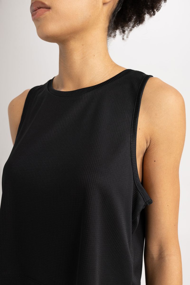 Woman Crop Sleeveless Crew Neck Knitted Athlete - Black
