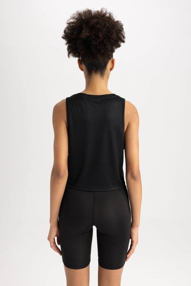 Woman Crop Sleeveless Crew Neck Knitted Athlete - Black