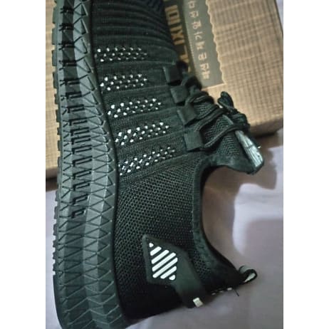 Unisex Sports Sneakers - Black