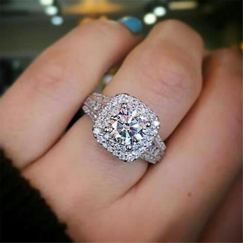 Engagement Wedding Ring For Women.- Silver