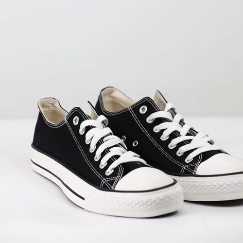 Black Lowtop Convers