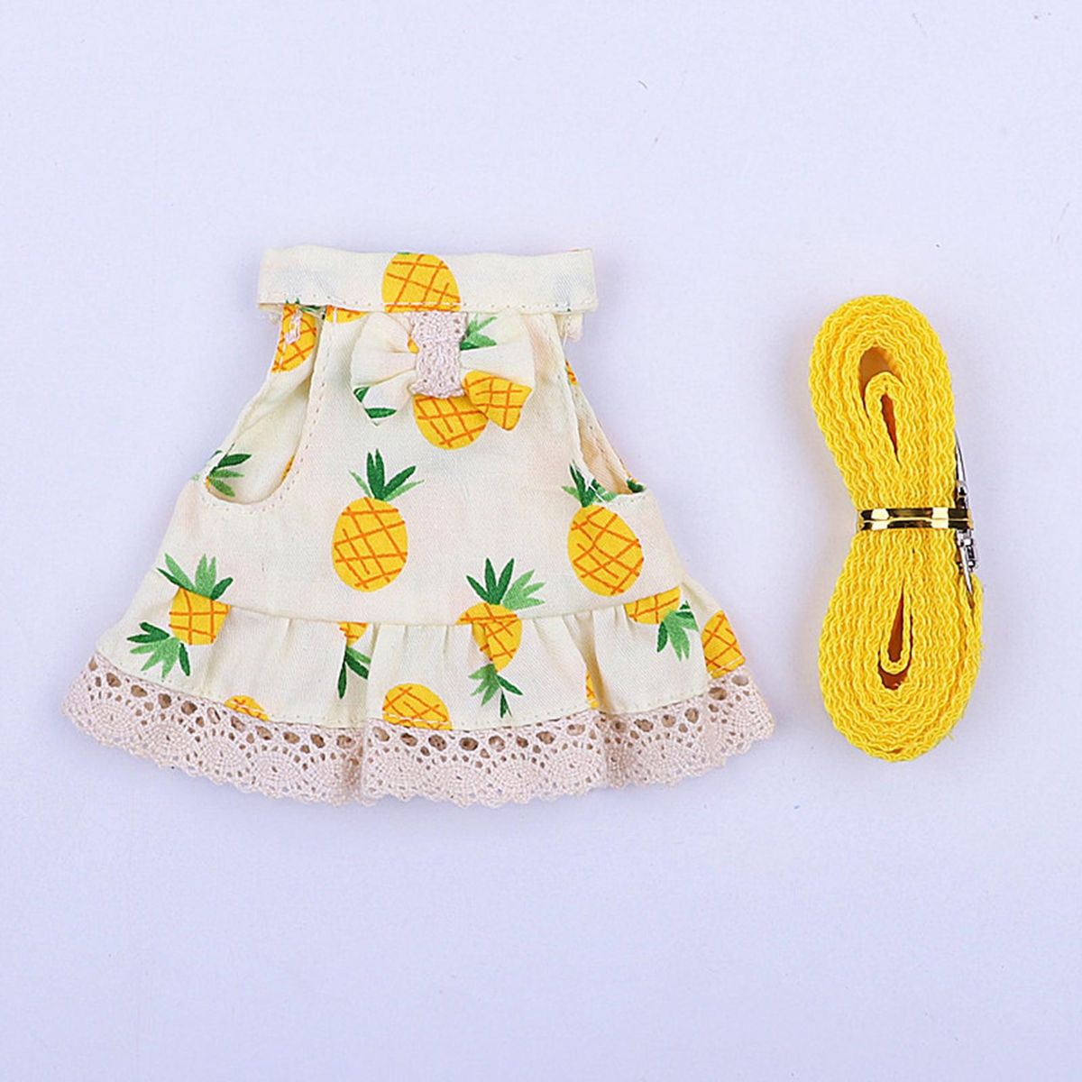 1 Set Pet Dress Red Checkered Starred Pet Leash Yellow