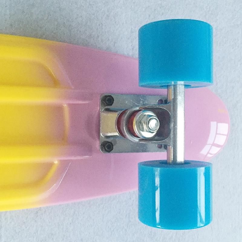 22 Inch Colorful PU Four-Wheel Small Fish Board Plastic