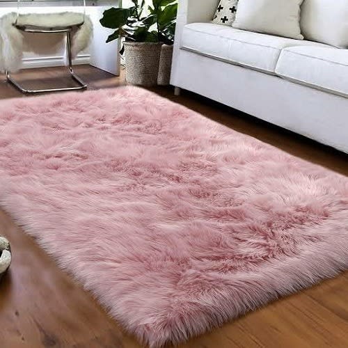 Fur Center Rug - 4Ft x 6Ft - Pink