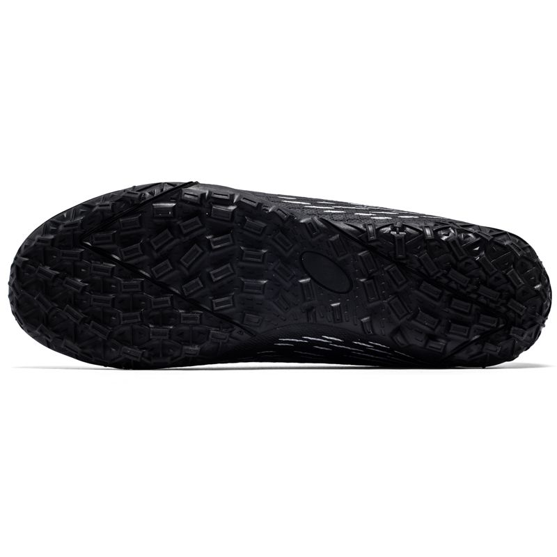 Men Cleats Soccer Shoes Fashion Football Boots Short Studs Turf TF Sneakers