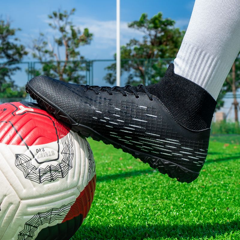 Men Cleats Soccer Shoes Fashion Football Boots Short Studs Turf TF Sneakers