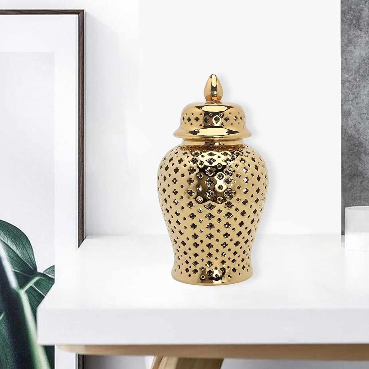 Ginger Jar Pierced Decorative Handicraft Lantern For Display Gift