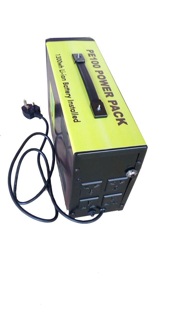 Laptop Ultra Massive Power Bank (1300,000,000mwh)