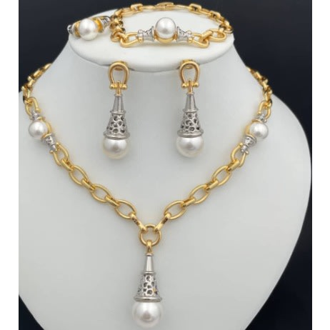 Jewelery Set - Silver, Gold And Pearl