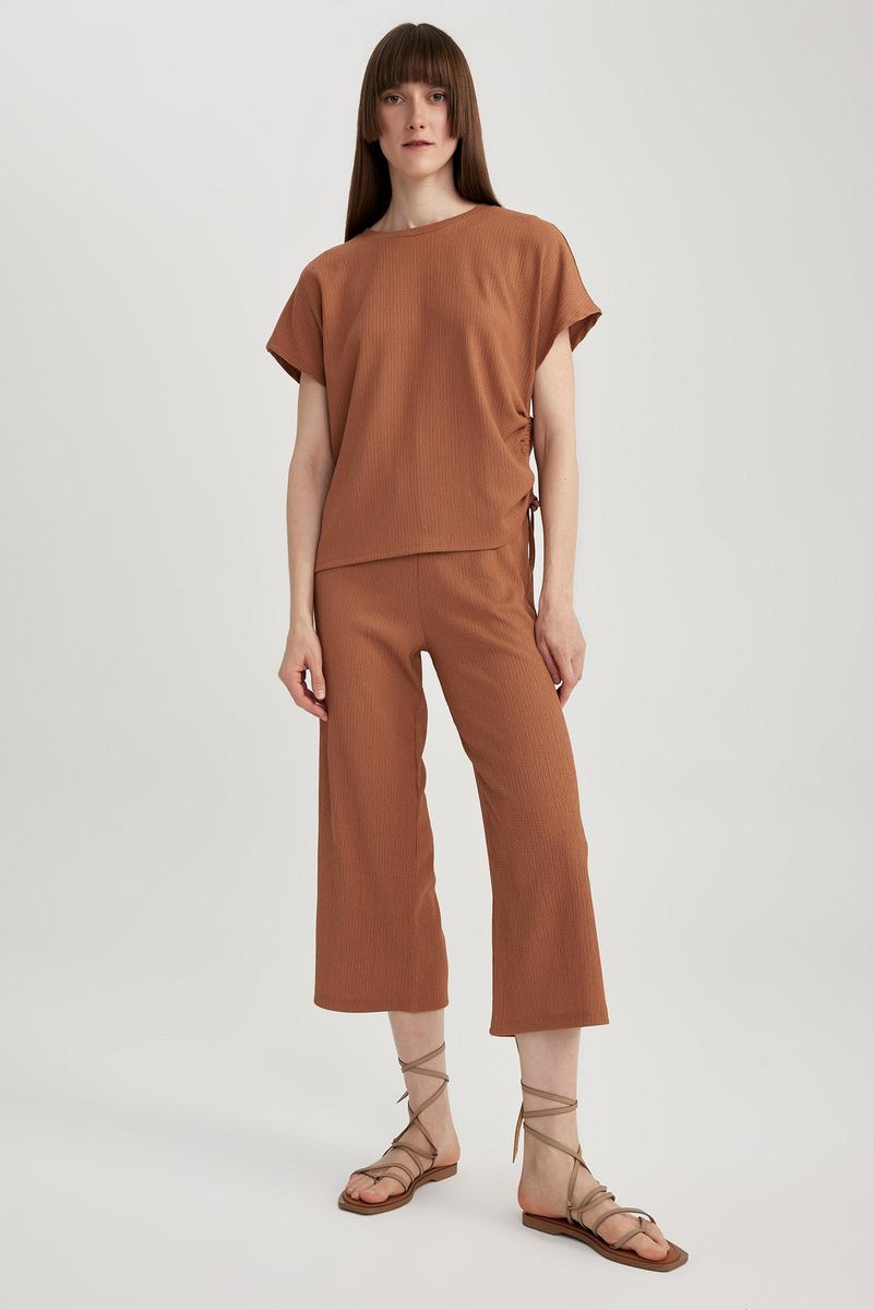 Woman Casual Batwing Crew Neck Knitted Short Sleeve T-Shirt - Brown
