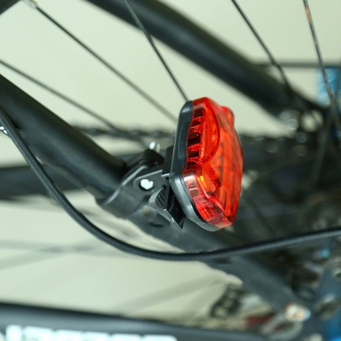 5 Water Resistant   Bike Bi Y Le Head Light Rear Safety Flashlight Bra Ket-black