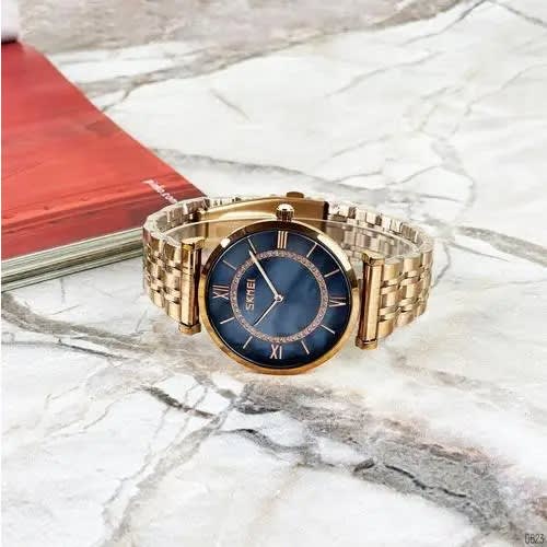 Second Less Analogue Wrist Watch - Gold
