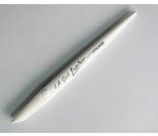 Line Art Matte Eyeliner  (white)