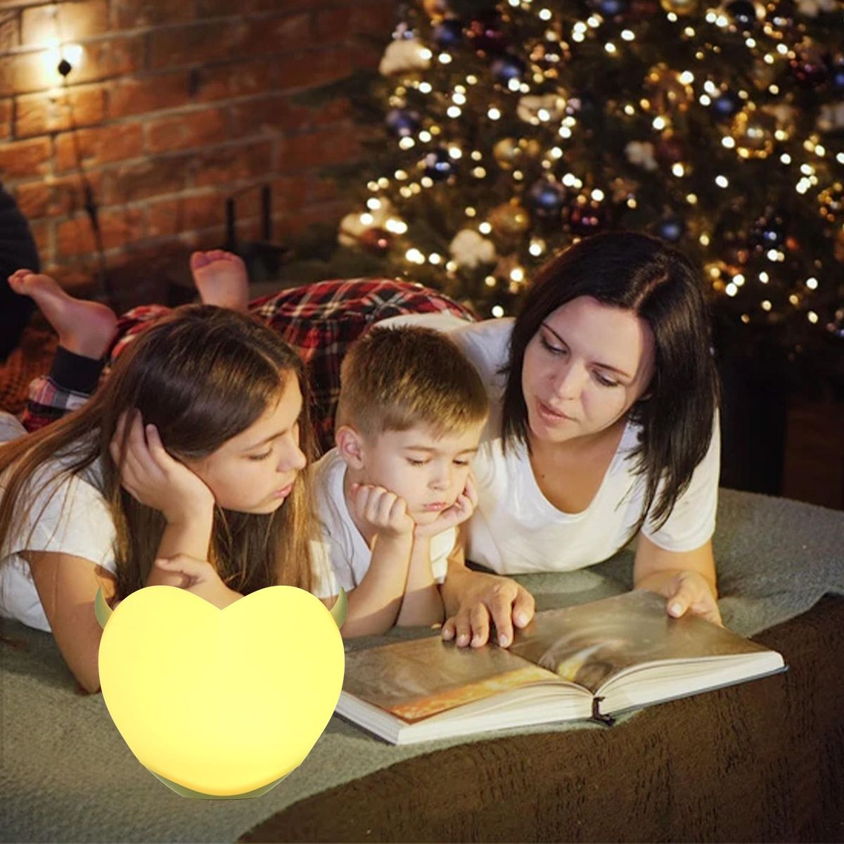 Heart-shaped Lamp Soft Energy-saving Pat Change Color with 2 Pairs Replacable Decorative Corners Decompression Pinch Night Light
