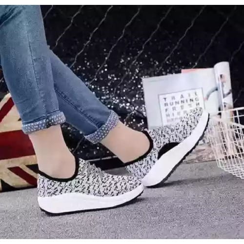 Casual Unisex Lace Up Mesh Sneakers