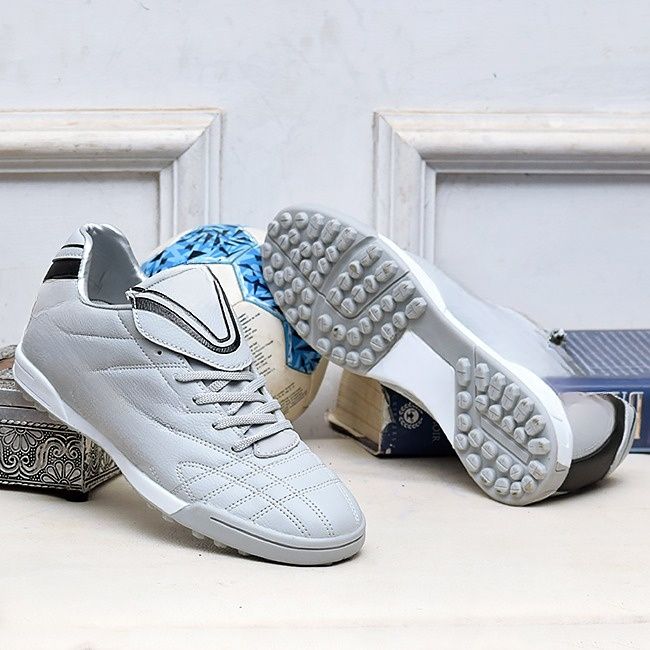 New Arrival TRAINING Boots GREY