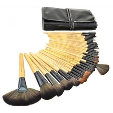 Bobbi Brown 32-Piece Makeup Brush Set