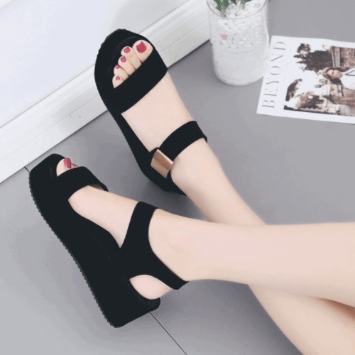 Casual Platform Wedge Sandal - Black