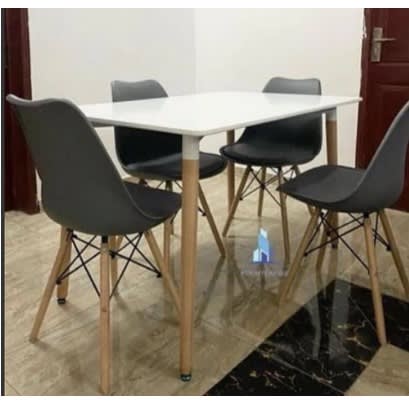Charles Eames Dining Set - 5 Piece Set
