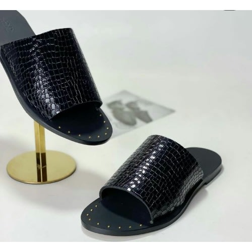 Realwon Skin Cover Slippers - Black