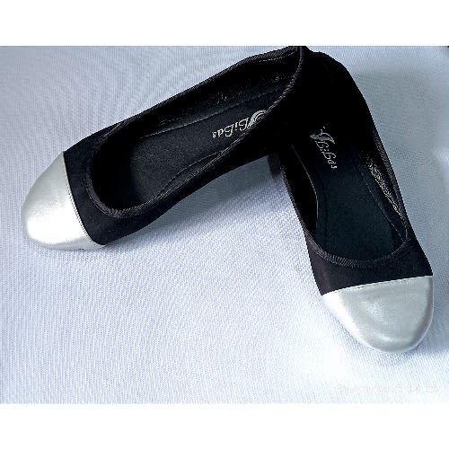 Flat Shoe - Black & Silver