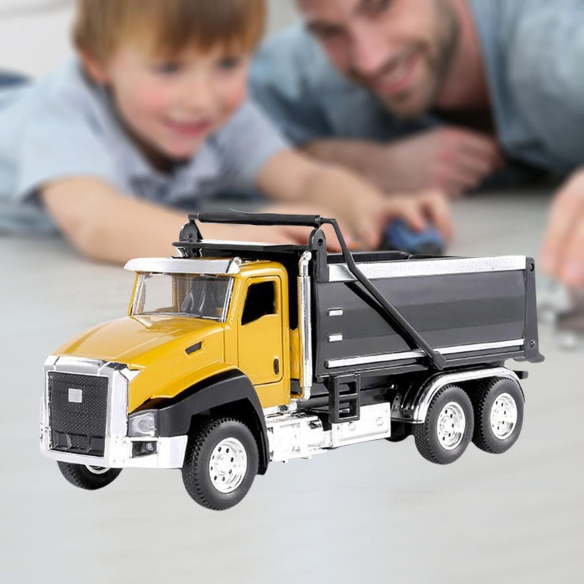 Construction Vehicle Dumping Movable Auto Alloy Pull Cement Dump Truck