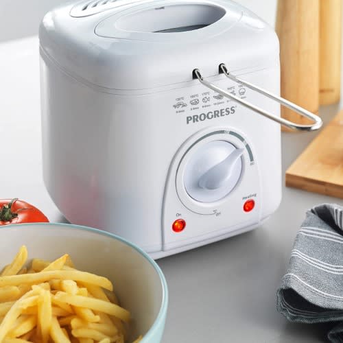 Progress  Compact Mini Deep Fat Fryer - 950W - 1L