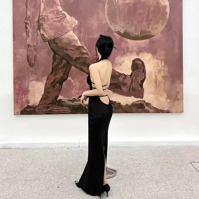 High-End Affordable Luxury Niche Slim Fit Slimming French Black Sexy Backless Halter Dress for Women 2023 Summer New