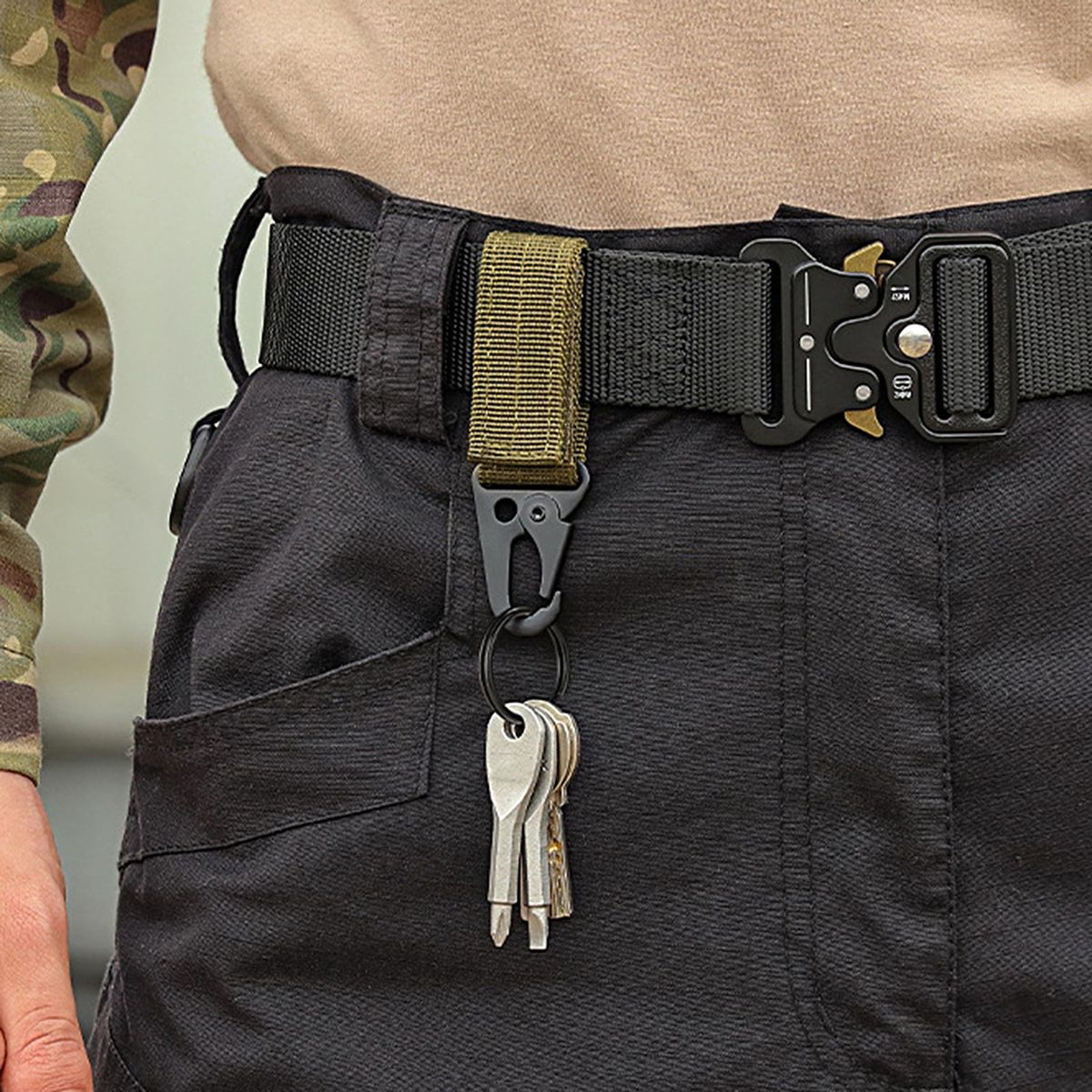 2Pcs Belt Buckles Mountaineering Buckle Hanging Ring Bag Hooks Khaki