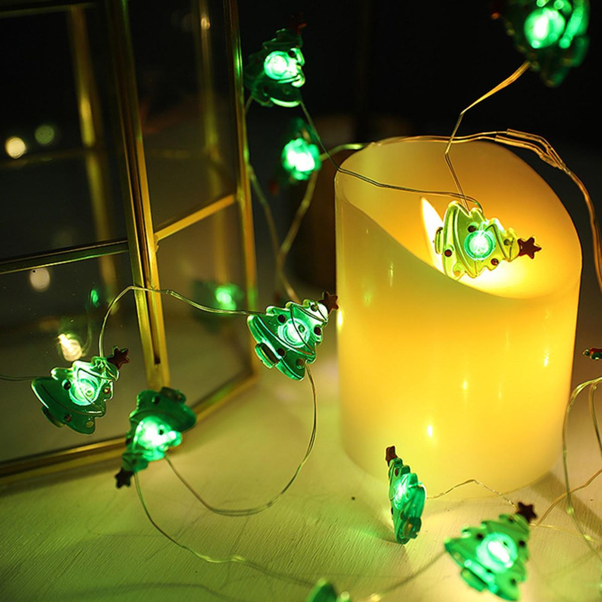 2 Meters/6.6Ft 20LEDs Elk Design String Light Constant Bright& Flash Lighting Mode IP42 Water Resistance 3 * AA Cell Operated for Christmas Xmas Party Home Decoration Present Gift