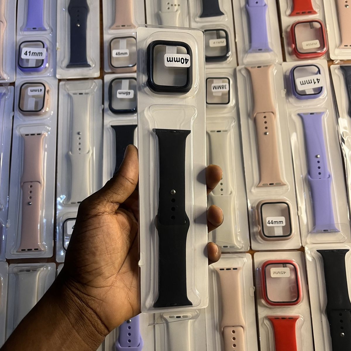 Black Silicone Apple Watch Strap With Screen Protector
