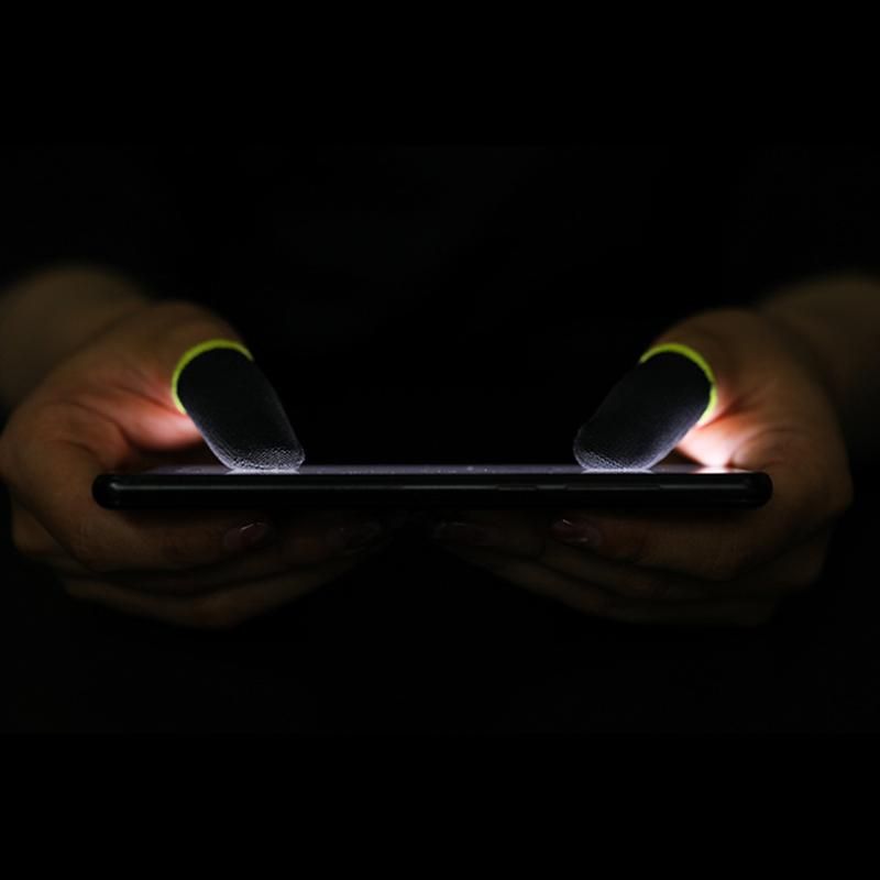 18-Pin Carbon Fiber Finger Sleeves for PUBG Mobile Games Contact Screen Finger Sleeves Black & Yellow12 Pcs
