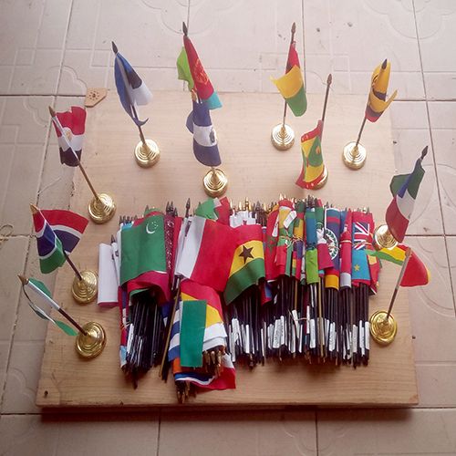 A 2-PC Pair Mini Polyester One Country UN Member A- /Nigeria Table Top Flag Gold Base Stick Pole