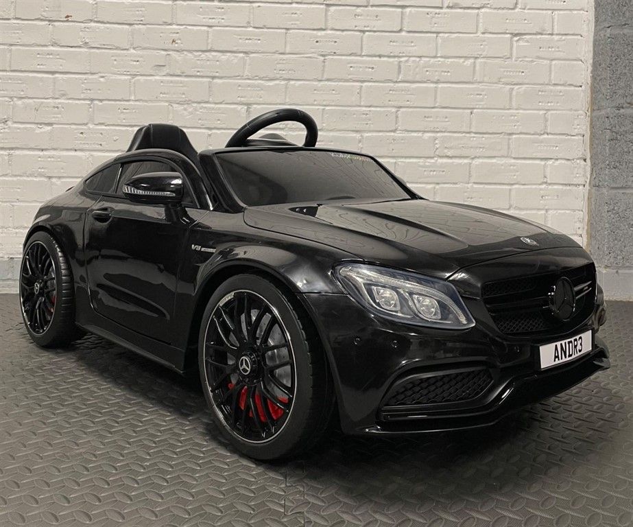 MERCEDES BENZ C63 AMG
