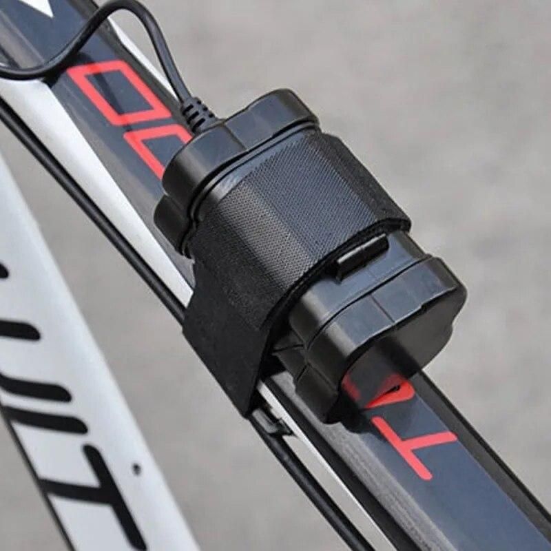 Black Rechargeable 12000mAh 8.4V 4x18650 Battery Pack with 8.4 V Charger for Bike Light