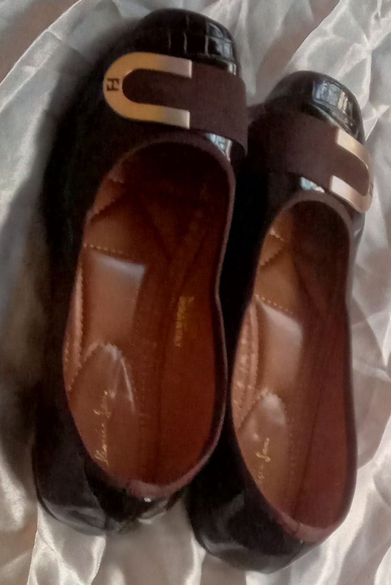 Quality Walking Latest Ladies Flat Shoe - Brown