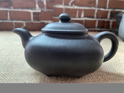 Sifang Black Sand Teapot