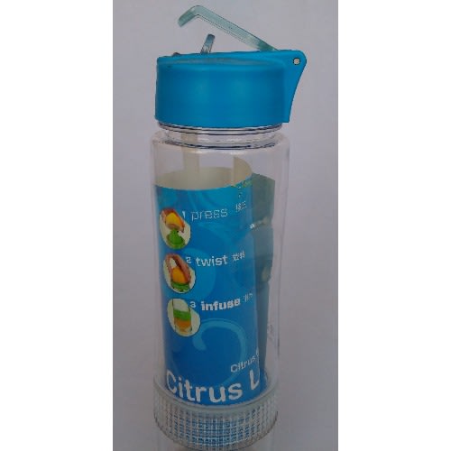 700 ml Citrus Press And Infuser Water Bottle - Blue